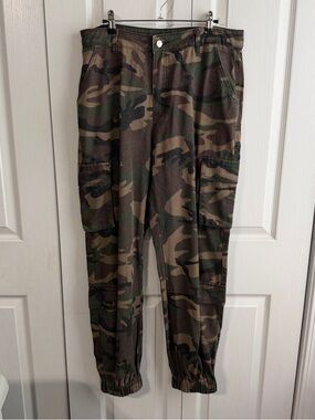 SHEIN multicolor‎ camo cargo joggers size XL
